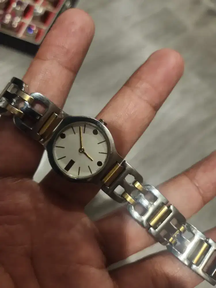 Jam tangan Bally wanita ori