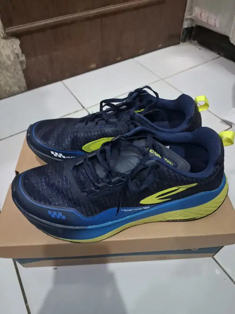 Sepatu Lari Nineten 910 Running Marathon