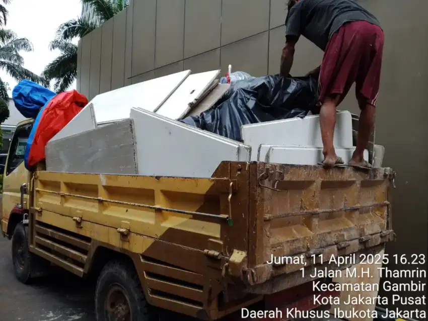 Jasa angkut puing dan buang sampah