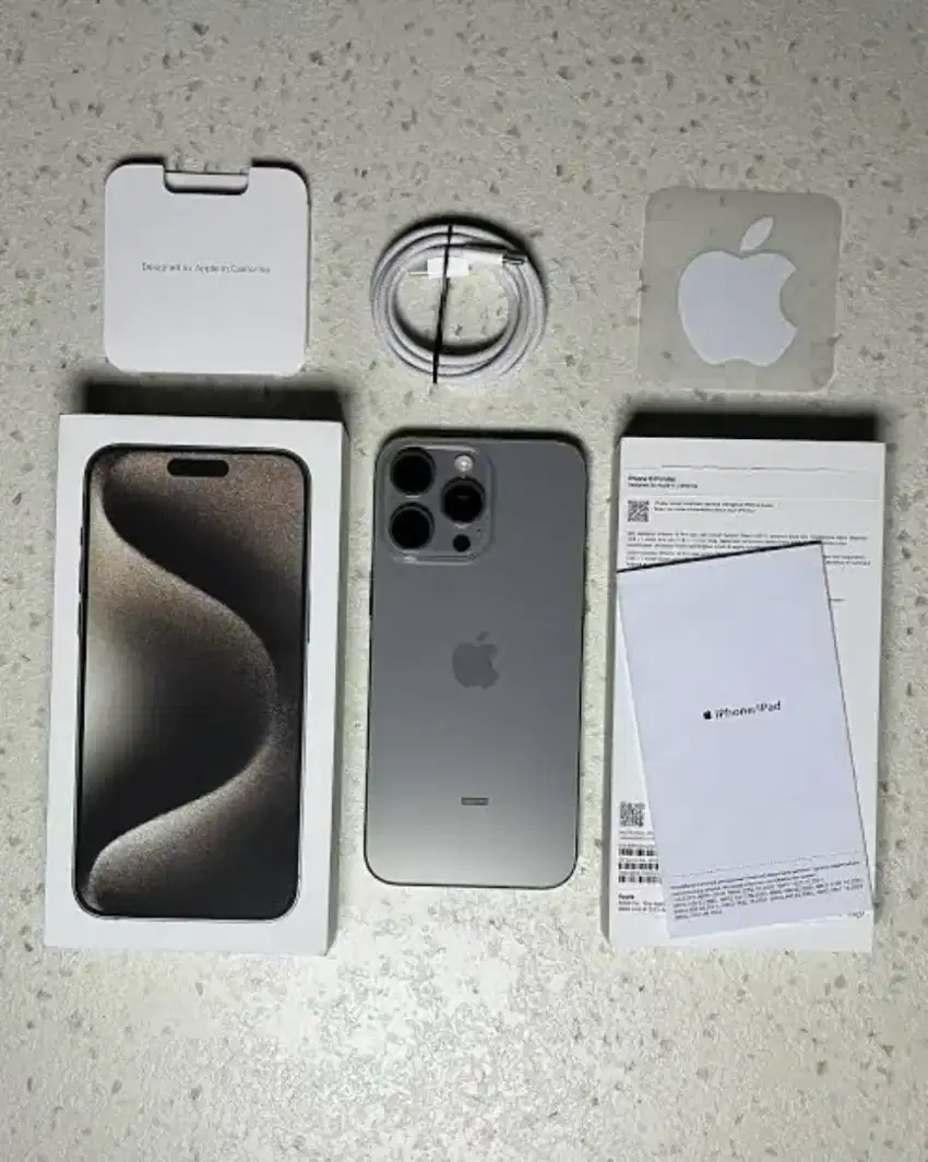 IPHONE 15 PRO MAX 256GB FULLSET MULUS LIKE NEW NOMINUS ON 2025 IBOX