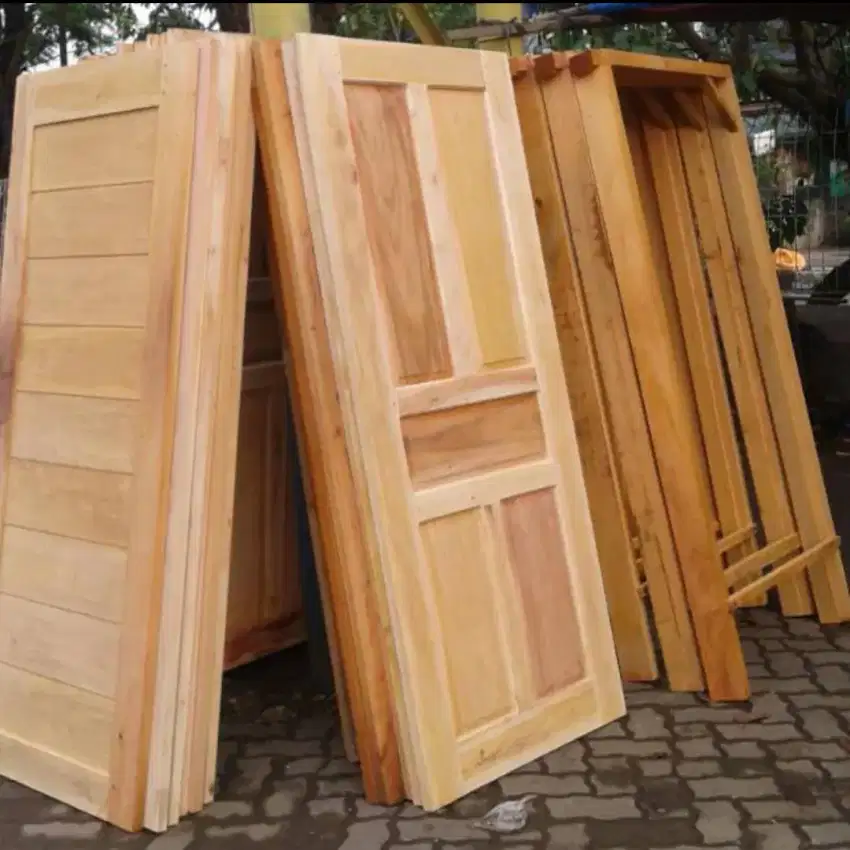 Di juwal daun pintu kusen 1 set