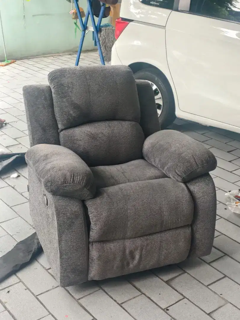 Tukang service sofa
