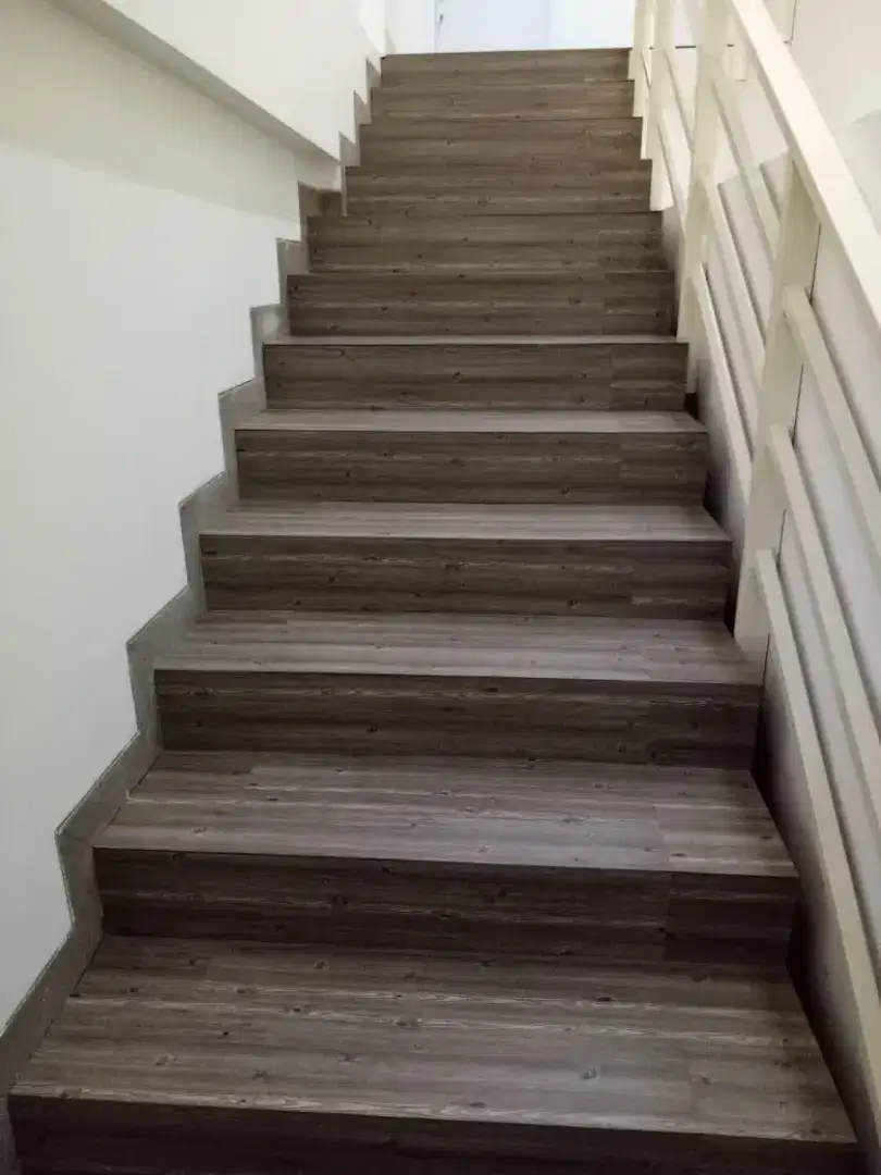 Lantai kayu vinyl bikin keramik lebih Indah