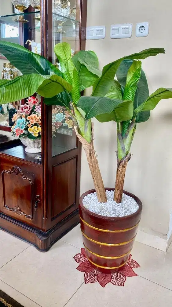 Hiasan Pohon Daun Palsu