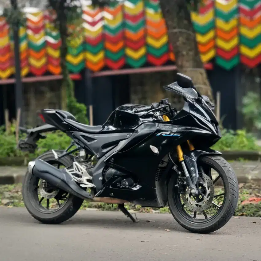 YAMAHA R15 V4 HITAM TAHUN 2022 FULL ORISINIL MULUS LIKE NEW