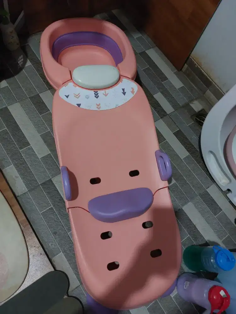 Tempat keramas anak cuci rambut