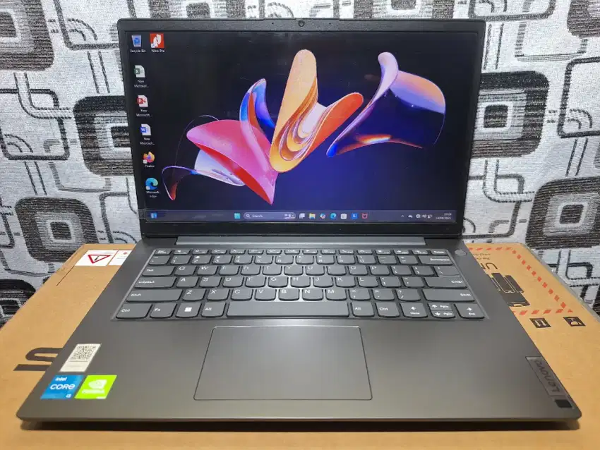 Laptop Lenovo V14 core i3 gen 11 ram 8gb VGA Nvidia Game Grafis cocok