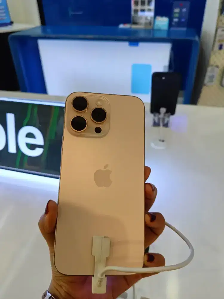 IPHONE 16 PRO PRO MAX 256GB DESERT TITAN