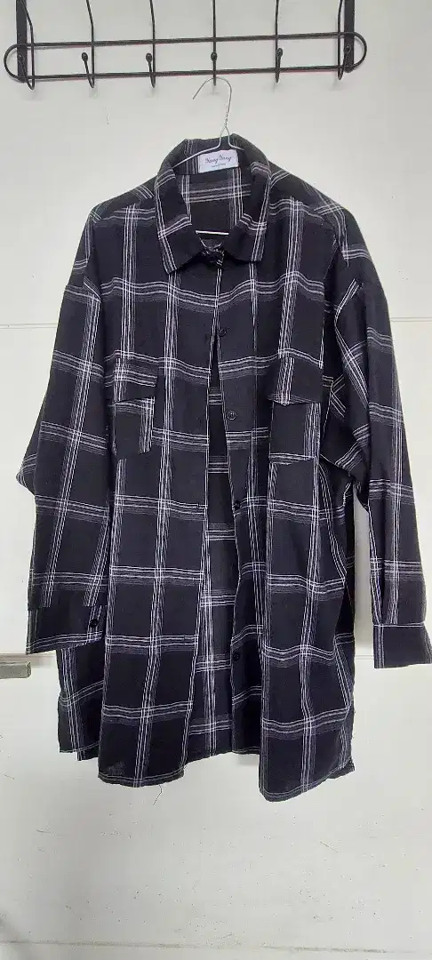 Kemeja kotak-kotak oversize