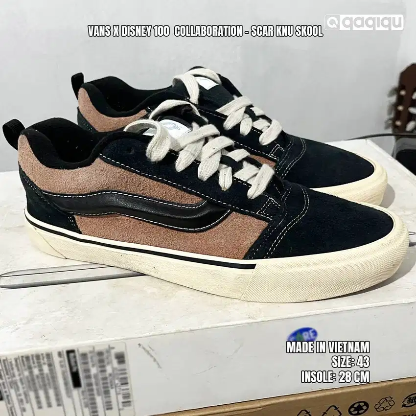 Vans x Disney 100 Collaboration - Scar Knu Skool