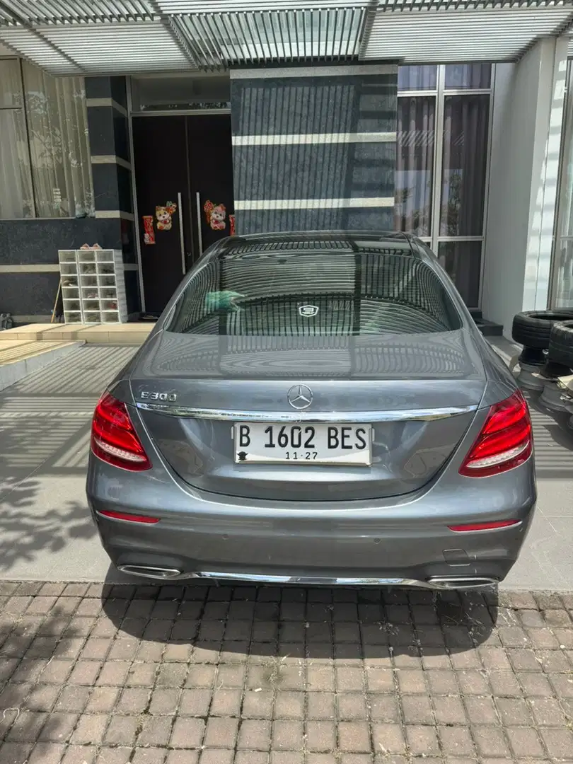 Mercedes-Benz E300 2017 Bensin