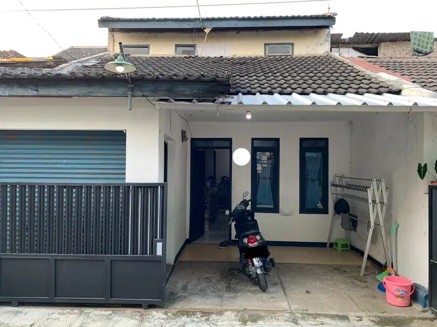 Rumah 1,5 lantai komplek permata biru tahap 1 dkt uin UPI cibiru