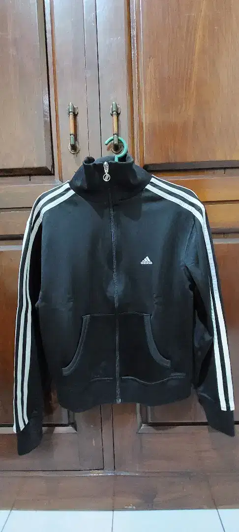 Jaket ADIDAS ori size S fit M