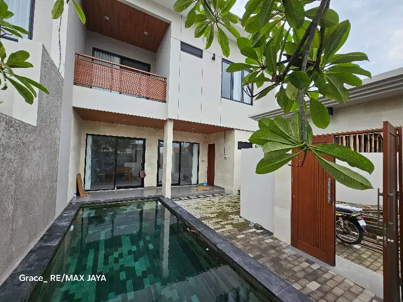 Modern Tropical Villa For Lease in Sanur