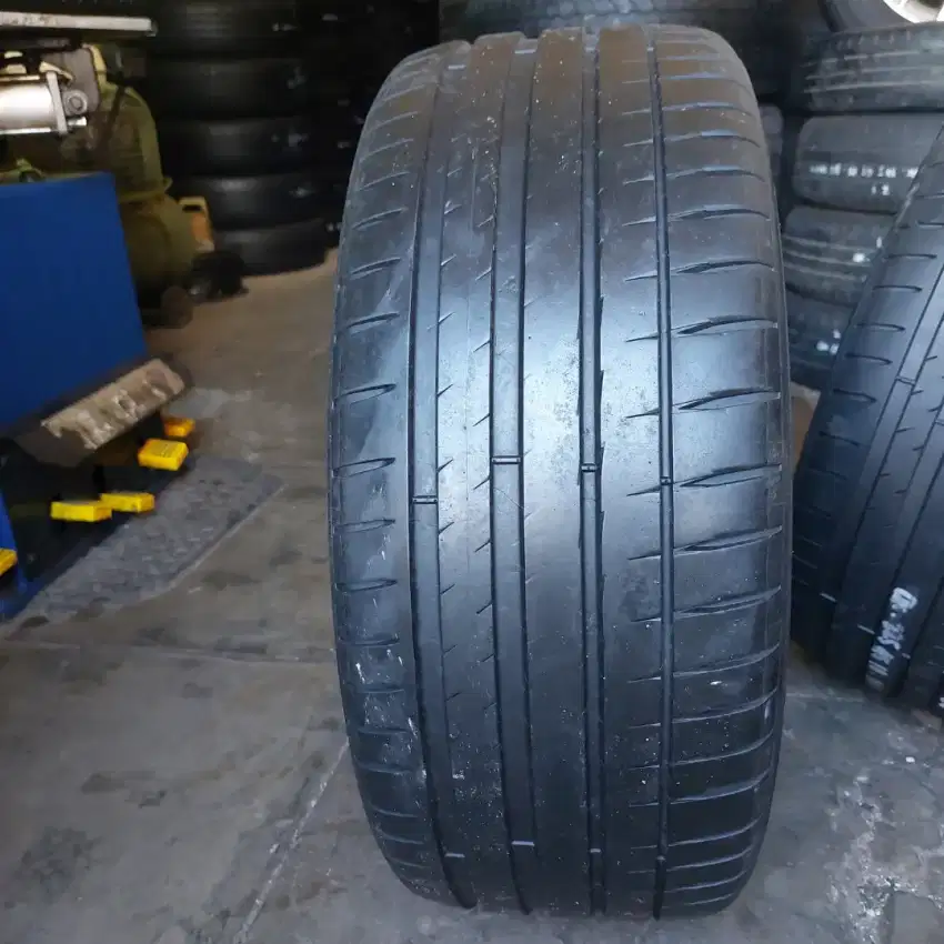 Ban 225 45 R18 Michelin Pilot Sport 4