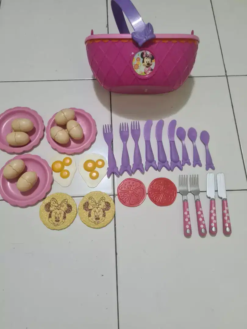 Mainan 1 set Minnie mouse