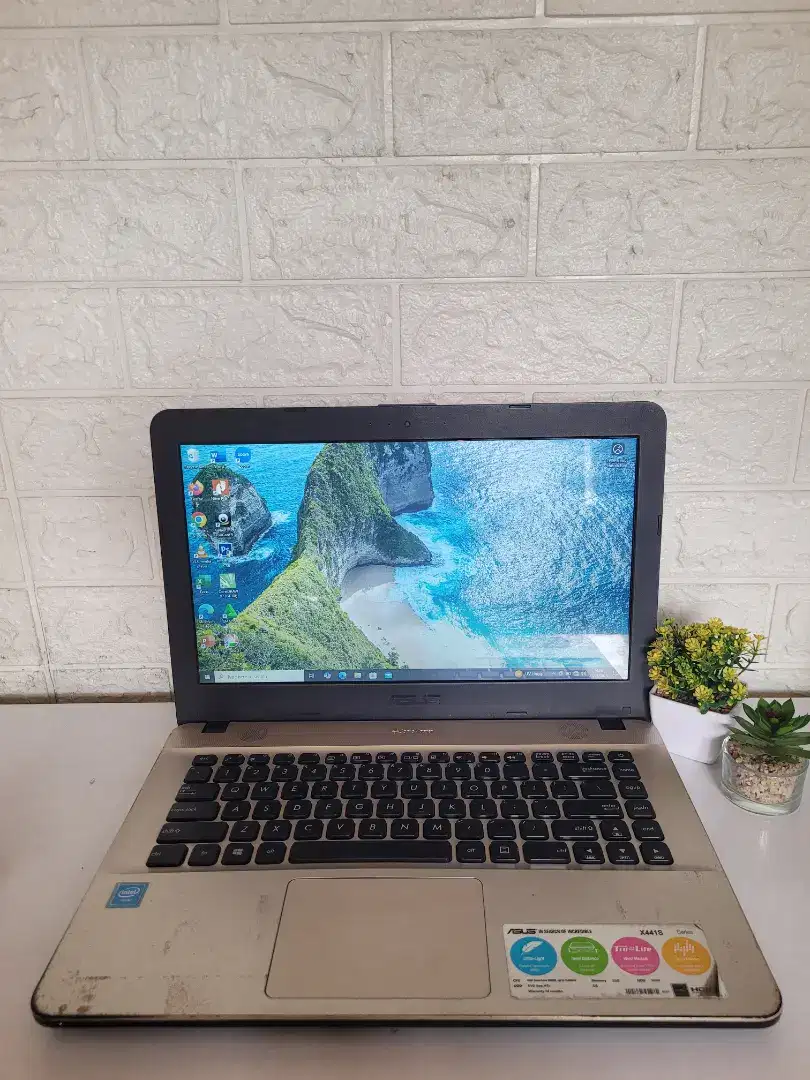 LAPTOP ASUS SSD MURAH BERGARANSI DAN BERBAGAI BONUS