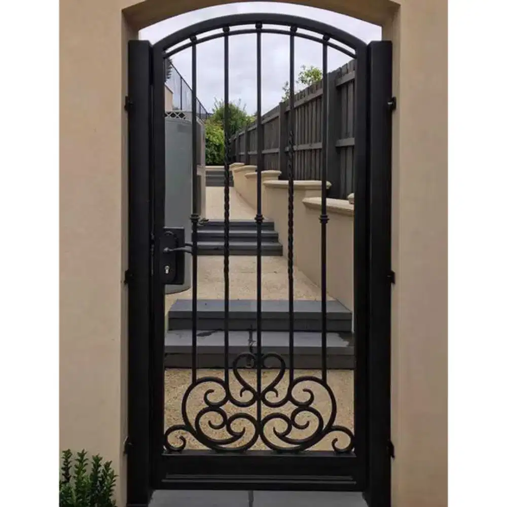 Pintu rumah minimalis