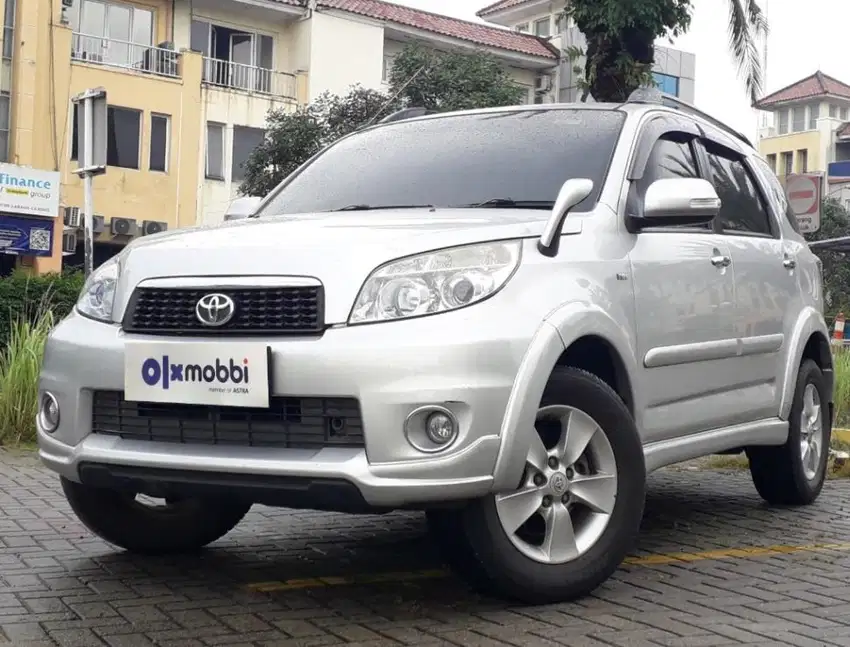 TDP 6,JT Toyota Rush 1.5 G Bensin-MT Silver 2012