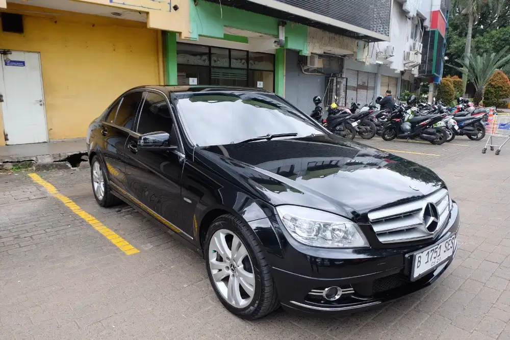 Mercedes Benz C200 CGI Avantgarde 2011 (W204)