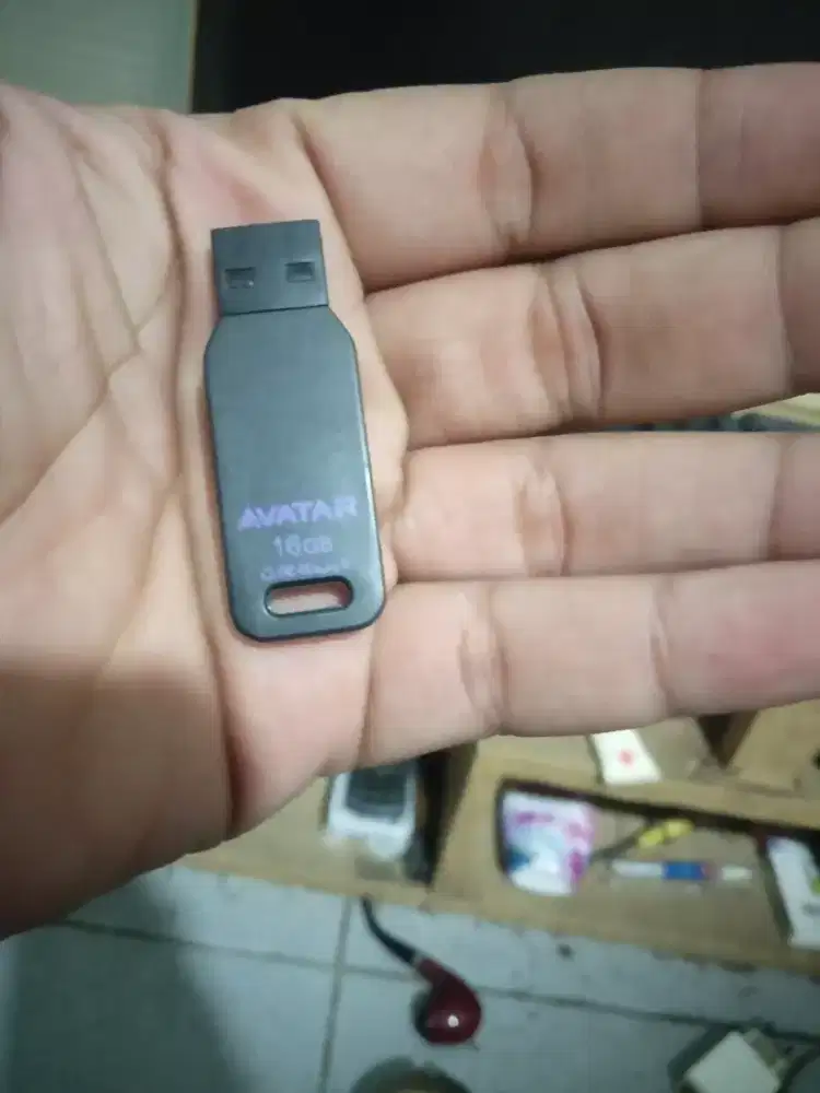 Flashdisk Avatar 16 GB normal