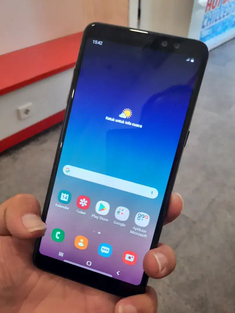 Dijual Samsung A8+ 6/64 NFC Fullset RESMI SEIN Mulus  99% LikeNew.