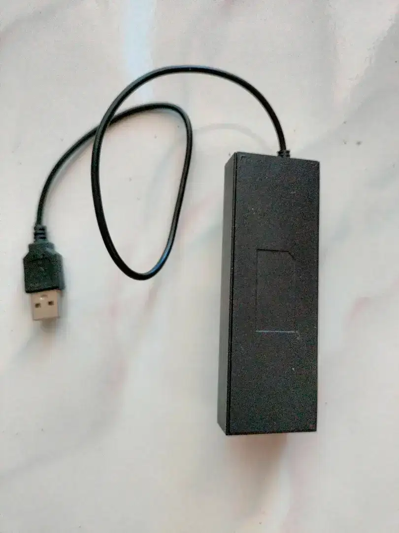 Sambungan USB 4 Port Dengan Saklar Lampu Biru