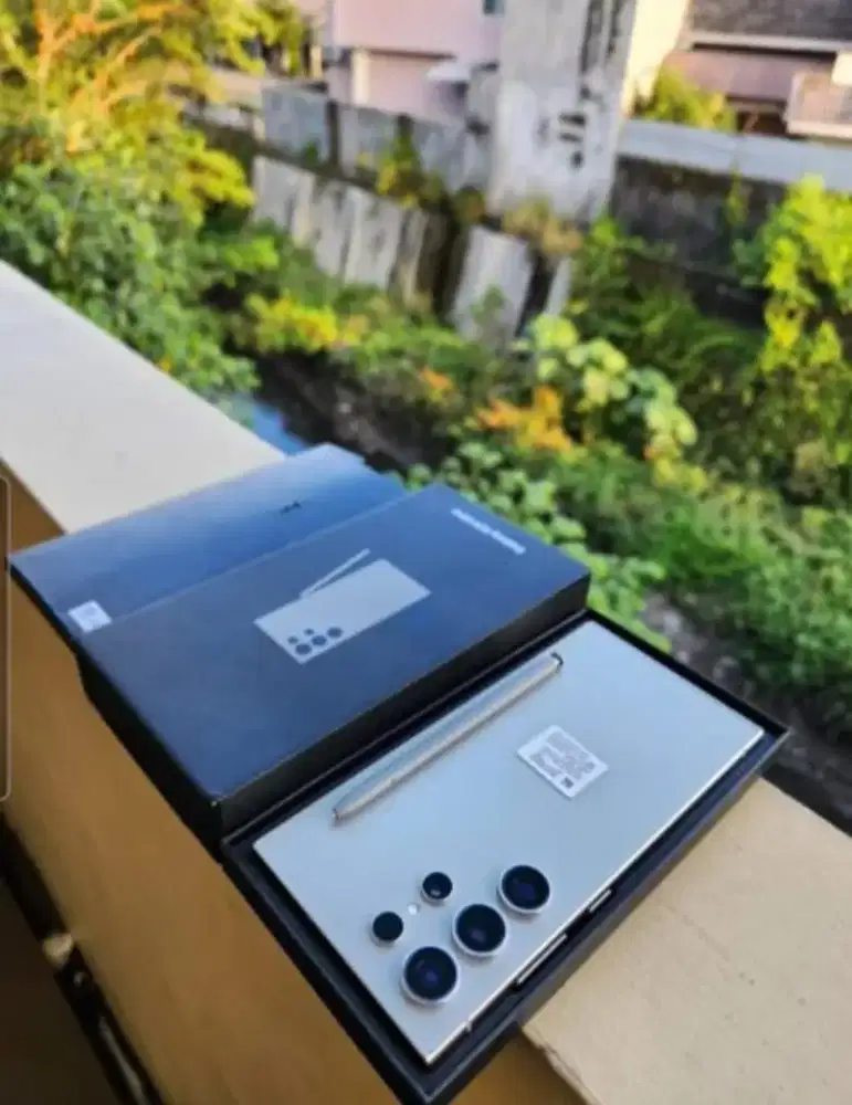 Samsung Galaxy S24 Ultra 5G 12/1000 GB SEIN Kondisi Seperti Baru