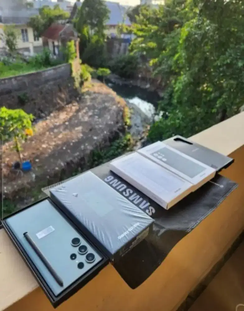 Samsung Galaxy S23 Ultra 5G 12/1000 GB SEIN Kondisi Masih Bagus