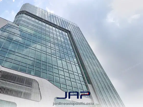 Sewa Kantor Kirana Three 196 M2 Furnished Strategis di Kelapa Gading