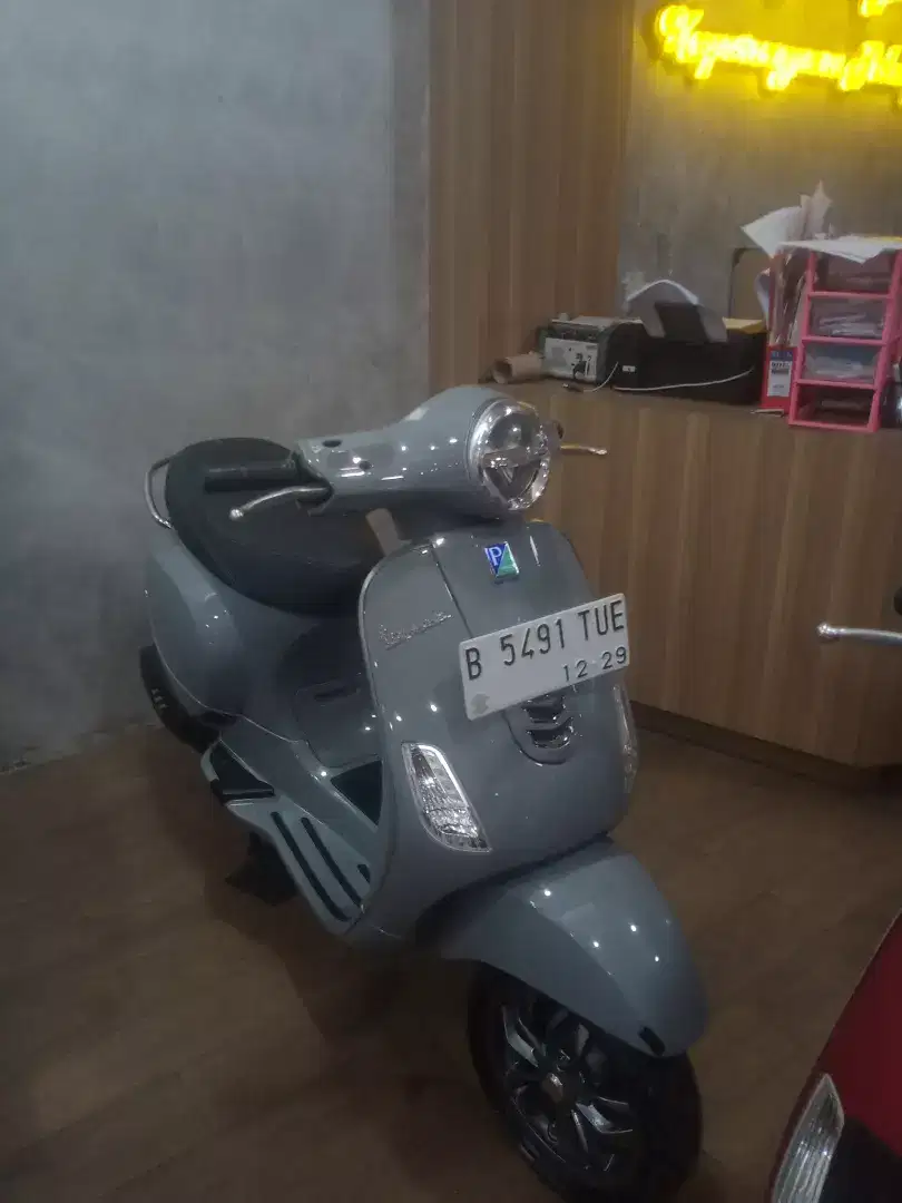 PIAGGIO VESPA LX 125 IGET FACELIFT 2024 PERFECT CONDITION