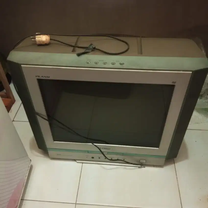 TV Tabung Samsung 21 inch & STB Matrix Garuda