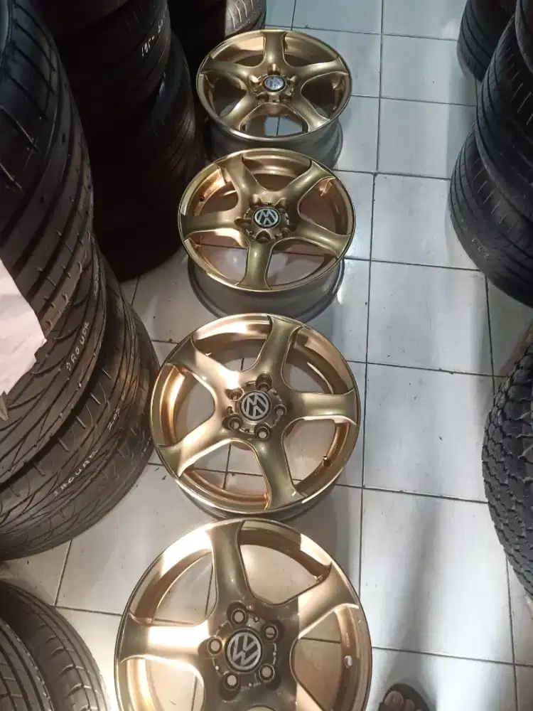 OEM VW gti Made in Germany ring 15x6.5in ET 40 hole 5 pcd 100