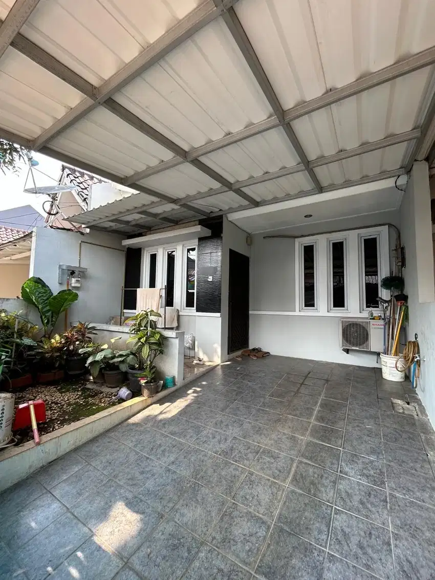 Dijual runah siap huni 1 1/3 lt di Regency Melati Mas lt.90m hg 1,2 M