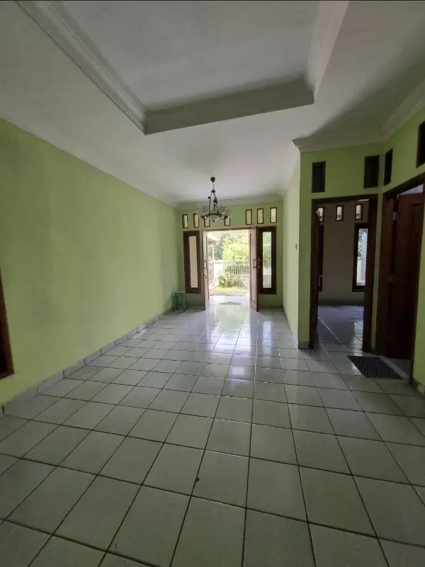 Disewakan rumah  cantik  di Citra Gran Cibubur Tol cibitung cimanggis