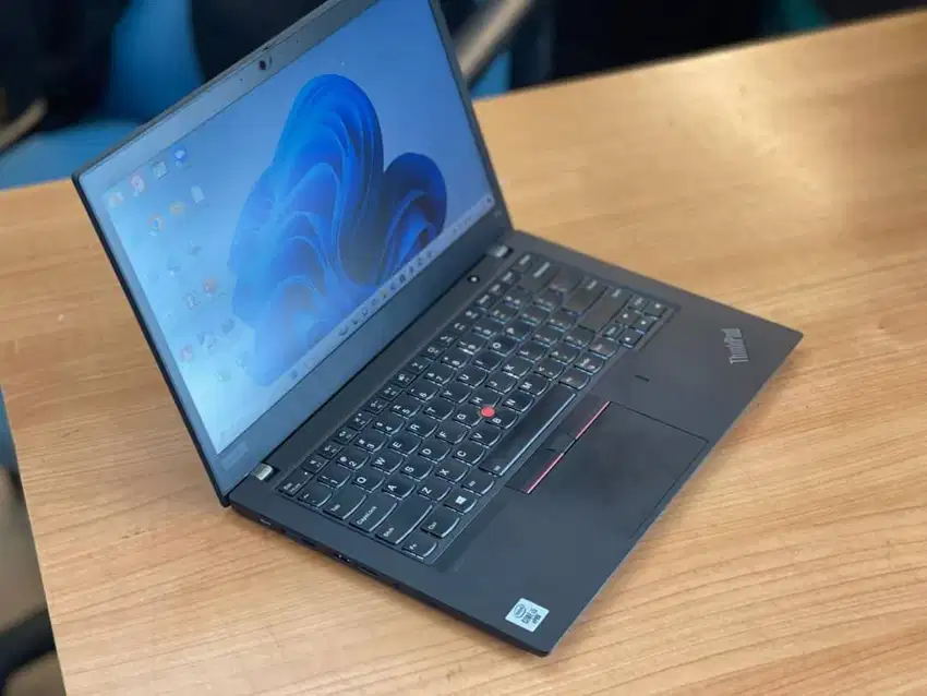 Lenovo Thinkpad T14 Touchscreen Core i5 Gen 10 RAM 16/512GB M-EC