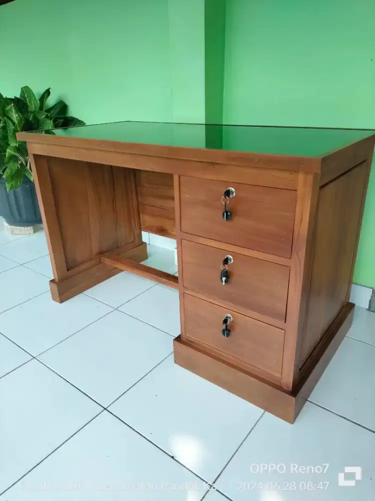 Set meja Kanta atau meja kerja