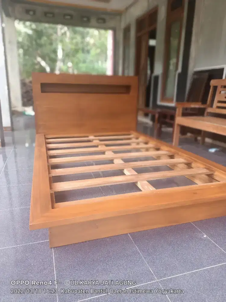 Set tempat tidur jati