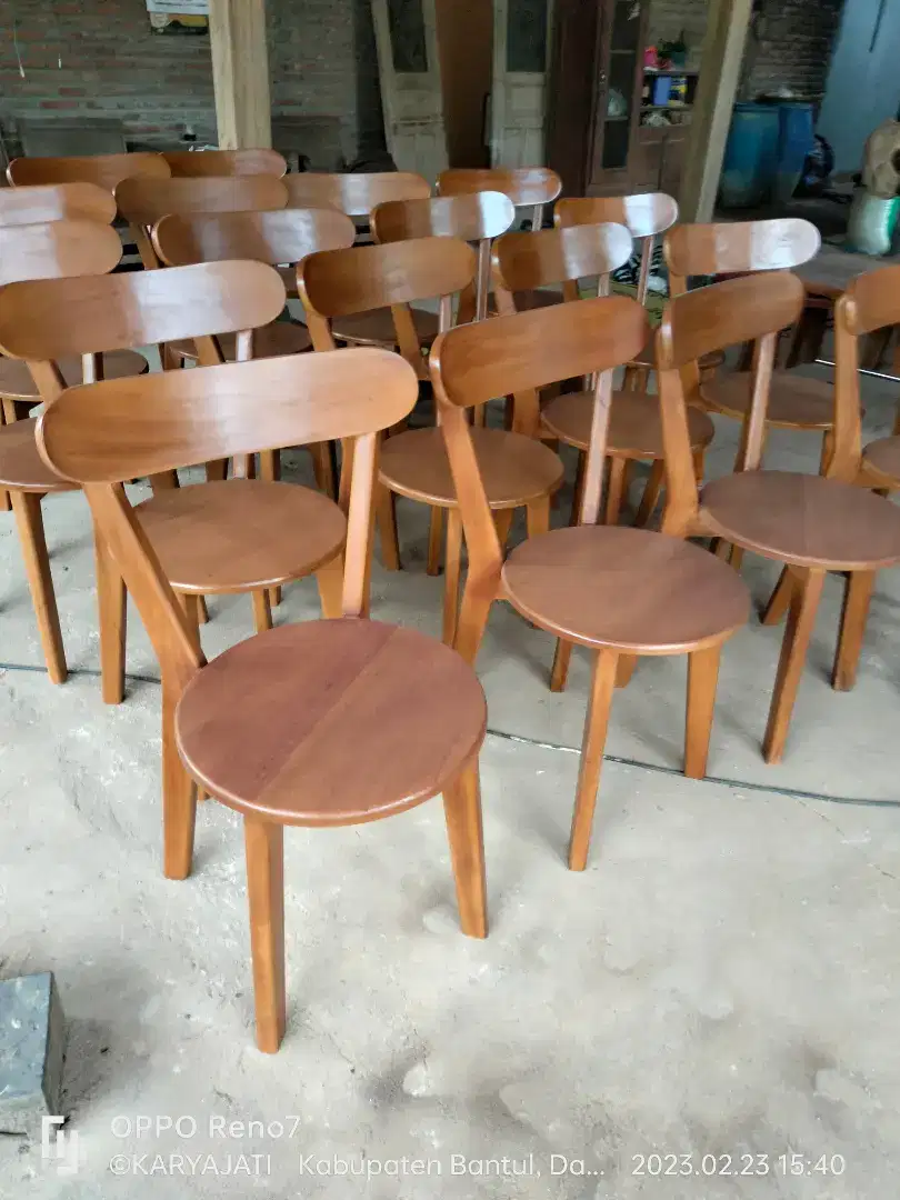 Aneka kursi cafe mahoni