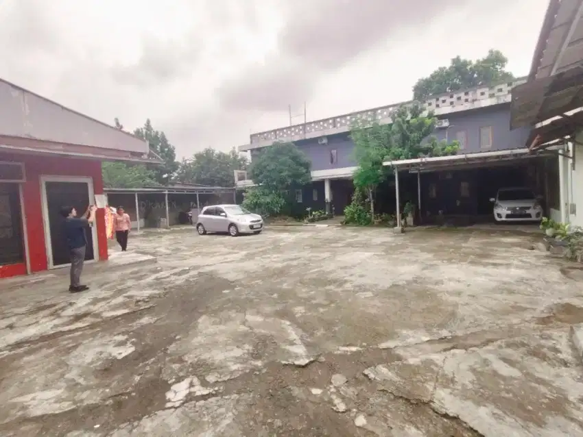 Dijual Cepat Tanah dan Bangunan dipinggir jalan  Jakarta selatan