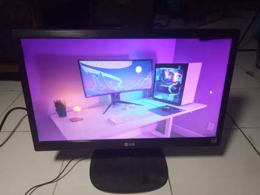 Monitor komputer 20 inci siap pakai