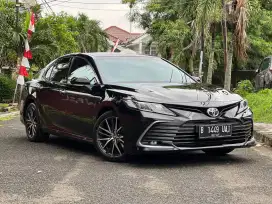 Toyota New Camry 2.5 V AT 2022 Hitam
