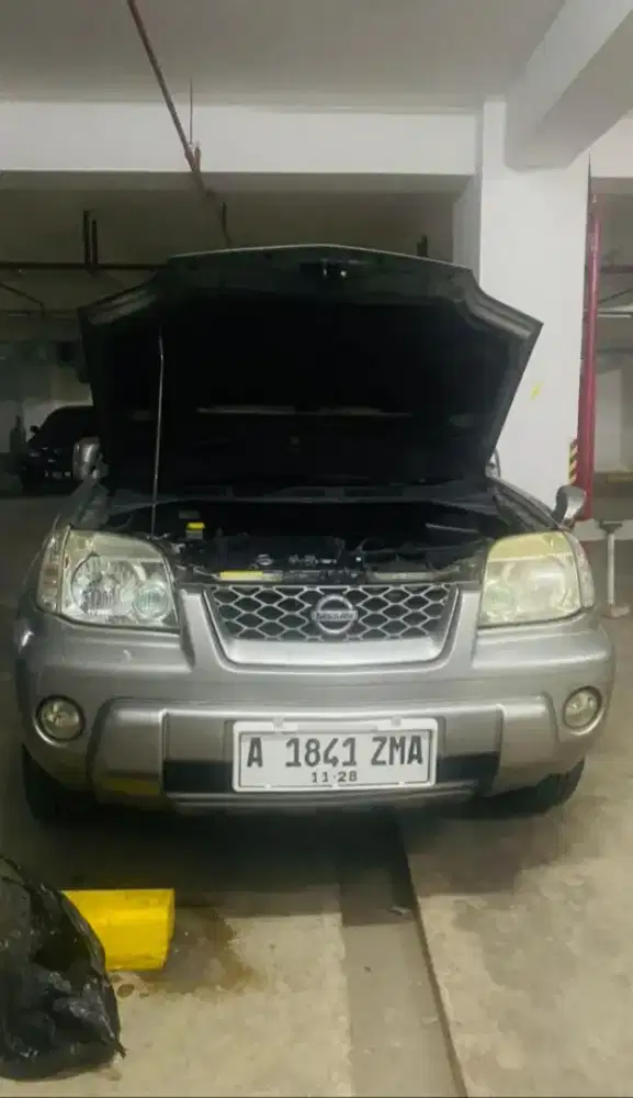 Poles lampu mobil menguning jadi bening