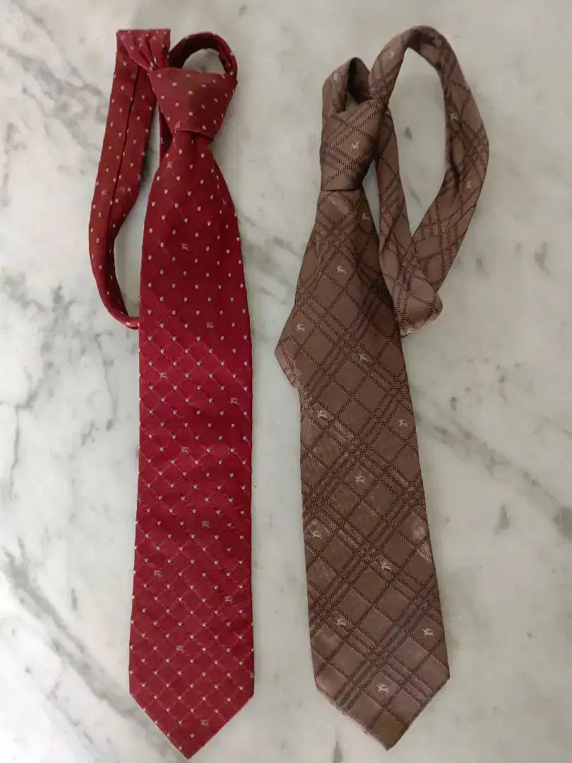 Dasi Burberry (2)