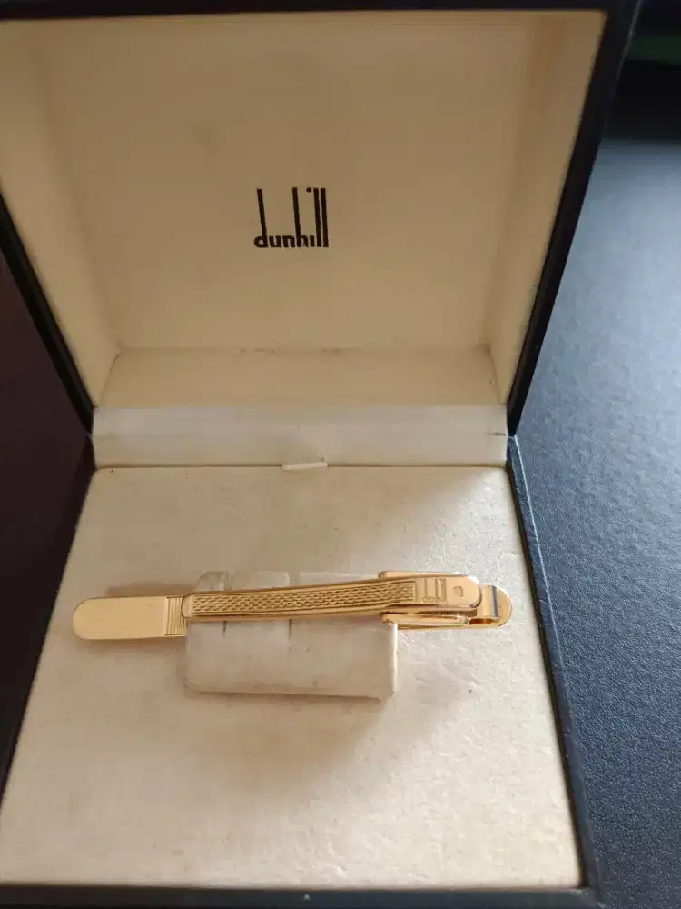 Dunhill & S.T.Dupont tie clip