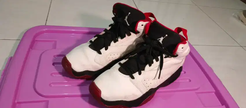 Sepatu Nike Air Jordan Lift Off Gym Like New Size 42