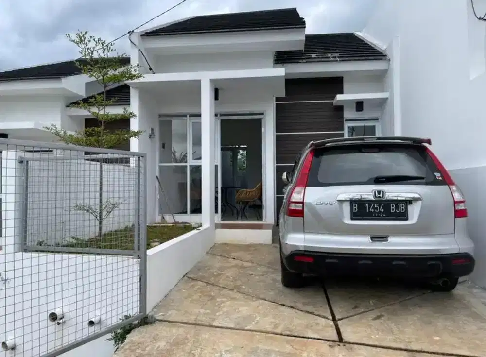 Disewakan / dikontrakan Rumah Komplek DPR Cinunuk Bandung