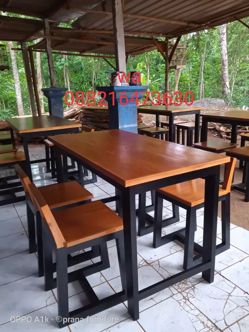 Meja kursi cafe resto minimalis dan makan