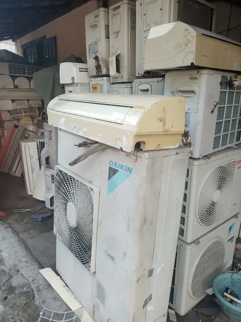 Kami spesial membeli segala macam ac dengan harga maksimal