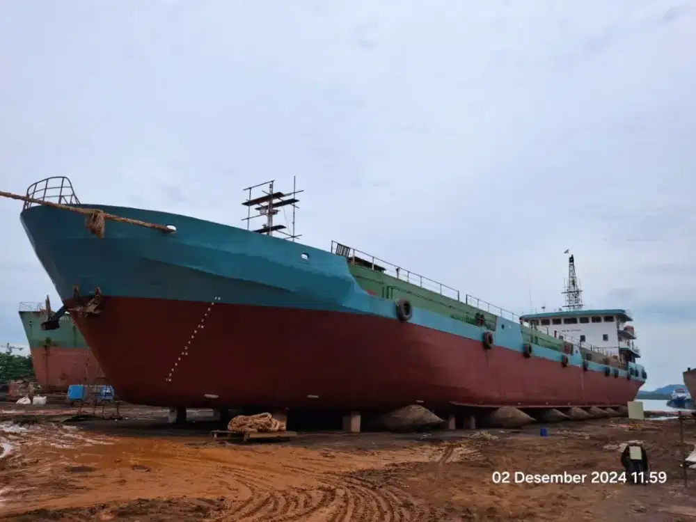 Jual Kapal SPOB 3200kl tahun 2009